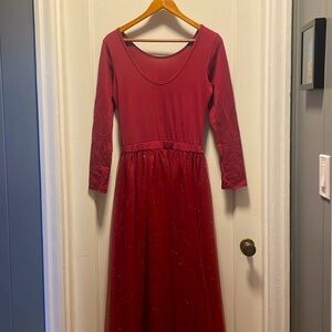 Elegant Red Long-Sleeve Holiday Dress